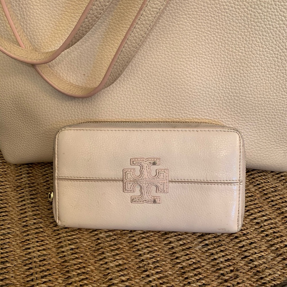 Large Tory Burch zipper wallet